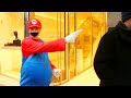 Besuche unsere Homepage: dieaussenseiterofficial.blogspot.com Musik: DJ Sergihno Was würde passieren, wenn Super Mario aus den uns allen bekannten Spielen plötzlich in der Realität auftauchen und die Welt unsicher machen würde? Hast du auch eine Idee? Dann schreib einfach einen Kommentar :) Viel Spaß beim Video!
