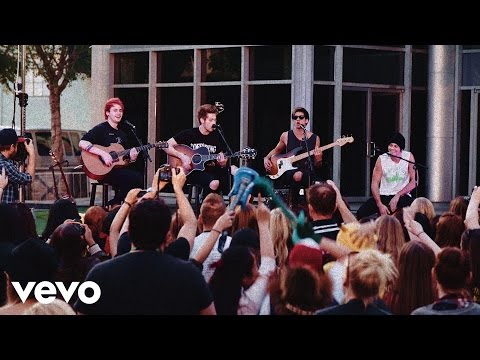 5 Seconds Of Summer - Good Girls (Live at Derp Con)