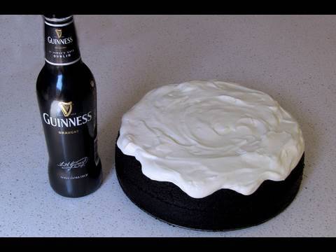 Anímate a preparar una torta con cerveza negra