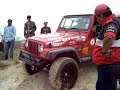 4x4 Maromero y Jeep Rojo bajando