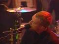coldplay-performing-