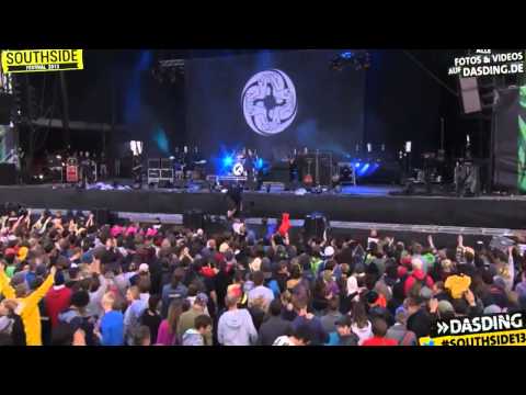 Kasabian - Join ''Kasabianland'' On Facebook https://www.facebook.com/Kasabianland?ref=hl (23-06-13) Kasabian Live At Gewerbepark, Neuhausen ob Eck, Germany. Formation:...