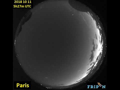 Fireball over Paris observatory uploaded by François Colas