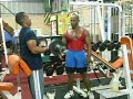 Entrenamiento con pesas para bicep