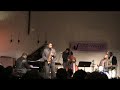 warren wolf group live in dc pt 1 of 2 @ westminster presbytarian church 11/21/2008

craig alston/tenor sax |
tim green/alto sax |
warren wolf/piano |
kris funn/bass |
john lamkin iii/drums