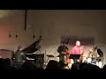 warren wolf group live in dc pt 1 of 2 @ westminster presbytarian church 11/21/2008

craig alston/tenor sax |
tim green/alto sax |
warren wolf/piano |
kris funn/bass |
john lamkin iii/drums
