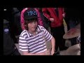 Nick aan het drummen op school