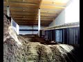 Motocrosshallin testailua