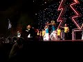 Studio-hellenbrand dansers met gebroeders ko op Het Grote Kerstfeest