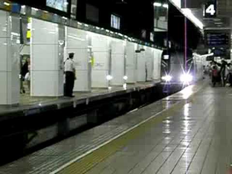 ８月３０日名鉄2000系　ミュースカイ　名古屋駅入線