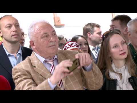 Игорь Додон принял участие в открытии выставки плаката периода Великой Отечественной войны