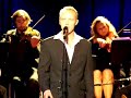 Stef Bos zingt 
