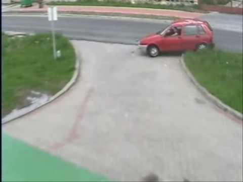 Szokujące zderzenie fiata z motocyklem