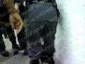 POLICÍA DE ULISES RUIZ AGREDE A MUJER (1 de 3)