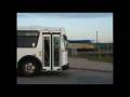 videos de VIA P42 passes Oakville Transit Orion I