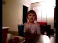 videos de A 3-year old on being pregnant