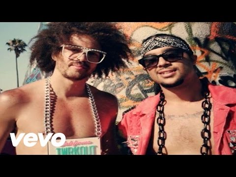 LMFAO – Sexy And I Know It (Behind The Scenes)