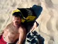 Marek aka Laska buszuje na plaży