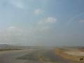videos de Taxiing across a runway in Bangkok Airport