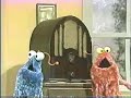 Classic Sesame Street - Yip Yip aliens discover a radio