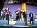 tocando junto a lujuria el canto de esperanza en villalar 2006. este tema es el final de su disco los comuneros, donde musicaron el poema de luis l�pez �lvarez.
http://jarramplas.blogspot.com