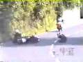 idiotas en motos