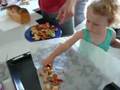 shira arranges the cookies