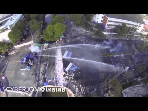 Raw: Police, Activists Clash Amid Thai Protests