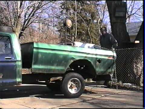 Removing Rusted Ford F-150  8ft Truck Box  Part 1