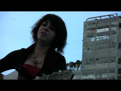 Lisa Leblanc - Y Fait Chaud