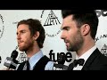 Maroon 5 - Jamming with the Hollies - Backstage Fuse RNRHOF 2010153.avi
