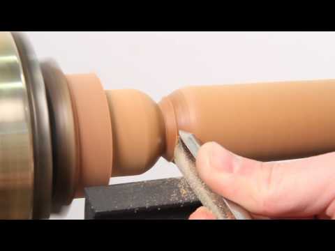 gouge - Buy now: http://bitly.com/spindle_gouge The Spindle Gouge is used for general purpose turning and work between centers including boxes, wooden pens, small bo...