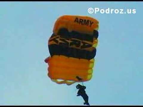 U.S. Army Parachute Golden Knights - ...