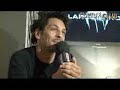 voir toute l'interview ici: www.culturclub.com au moins on ne peut pas reprocher � la 