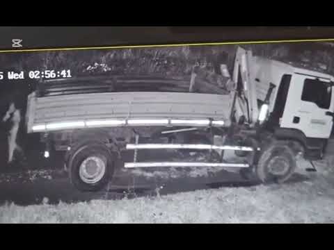 Oblał farbą elewację i kostkę brukową. Policja... :: Link do artykułu: https://elka.pl/content/view/127523/81/