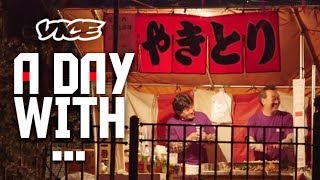 密着24時!テキ屋 - Yakitori Stall at the Cherry Blossom Festival