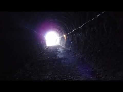 レンガ造りの三五山トンネル