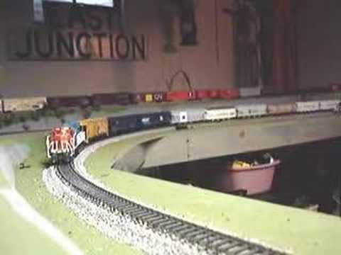 HO Scale 26 Car Single Unit Covered ...