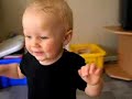 Glad liten fiskare, Alvin snart 11 m�nader.