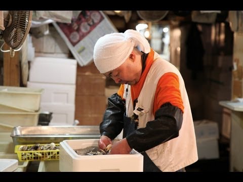 tokyo - L'arrivo a Tokyo... incredibilmente bella, folle ed enorme!!! E' pazzesca questa città e loro sono carinissimi! Presto, online anche la seconda parte! ;-) Il...
