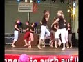 auf dem l�neburger stadtfest 2007 zeigte die anf�ngergruppe unterst�tzt von einigen erfahreneren vivadancers eine afrikanische hiphopchoreografie zur musik der s�dafrikanischen band 