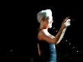 Pink / P!nk "leave me alone (I'm lonely)" live dorky dance Manele-Gratis.net