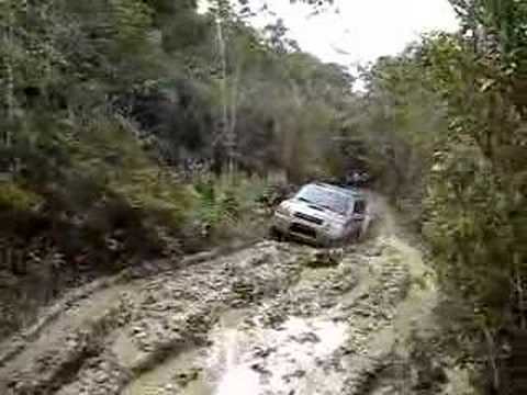 NISSAN FRONTIER NA LAMA NO PARANÁ