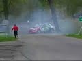acidente rally subaru contra arvore
