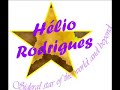 H�lio Rodrigo interpreta: \"O passarinho\" em estrangeiro...