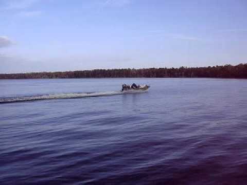 how to vent a tunnel hull