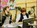 [191108] EunTeuk Wearing staff scarf