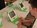 $100 laptop wows Aussies