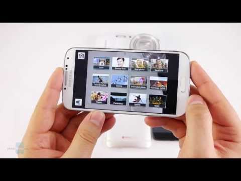 how to zoom in on a iphone 4 camera