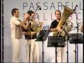 5 de bra� surge de las ilusiones de cinco m�sicos, que en un momento de su carrera han formado parte de la joven orquesta nacional de espa�a. ya que en estos momentos, todos ellos tienen residencia en mallorca, quieren dar a conocer la m�sica a trav�s de su quinteto de metal, cargados de ilusi�n para contagiar al p�blico. en el a�o 2003 quedaron en primera posici�n, en la modalidad de m�sica cl�sica, en el circuito de m�sica del instituto nacional de la juventud.